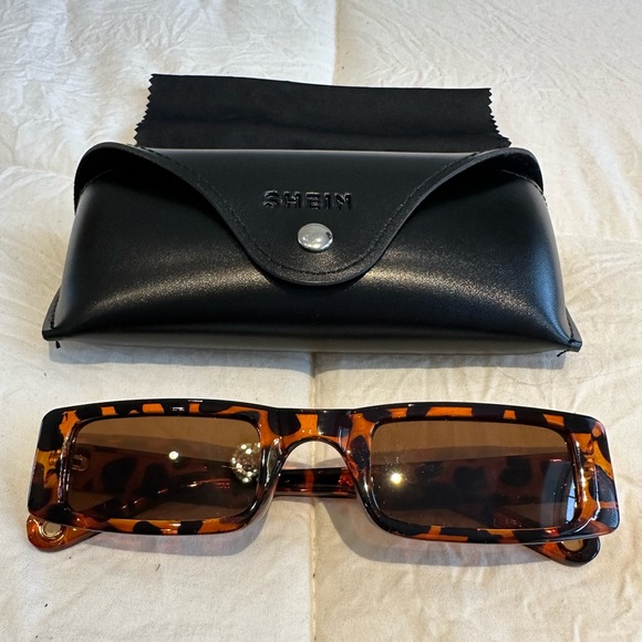 Shein Squared Framed Tinted Sunglasses - Picture 5 of 7